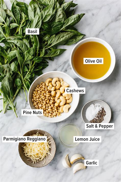 How much fat is in basil pesto - calories, carbs, nutrition