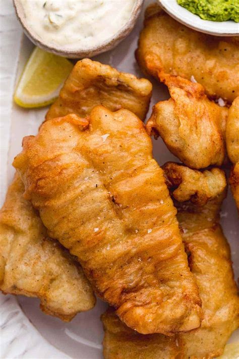 How much fat is in battered fish - calories, carbs, nutrition