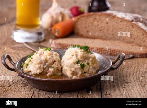 How much fat is in bavarian meat dumplings - calories, carbs, nutrition