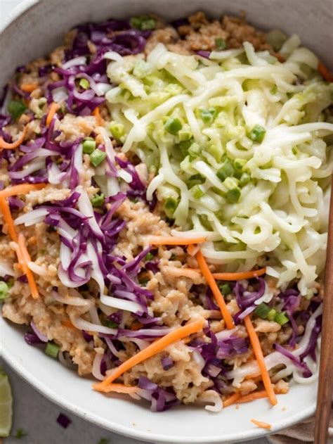 How much fat is in bayou slaw - calories, carbs, nutrition