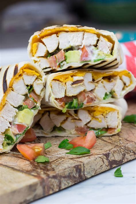 How much fat is in bbq chicken avocado wrap - calories, carbs, nutrition