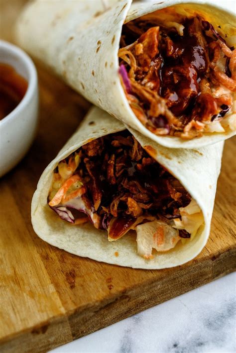 How much fat is in bbq pork wrap - calories, carbs, nutrition