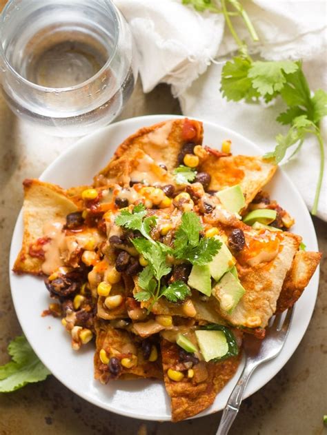 How much fat is in bean and portobello chilaquiles - calories, carbs, nutrition