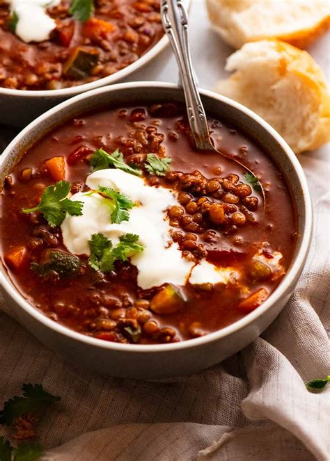 How much fat is in beef, bacon and lentil soup - calories, carbs, nutrition