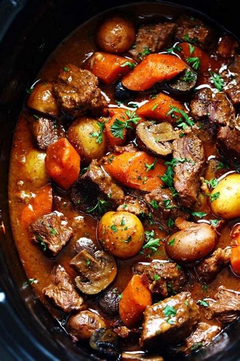 How much fat is in beef bourguignon - calories, carbs, nutrition