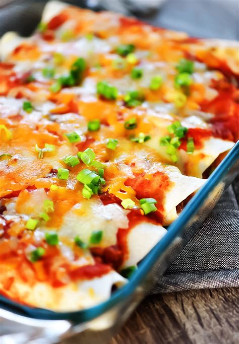 How much fat is in beef enchiladas, cheese - calories, carbs, nutrition