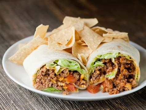 How much fat is in beef soft tacos, wrapped - calories, carbs, nutrition