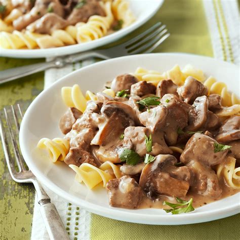 How much fat is in beef stroganoff with sweet potato large - calories, carbs, nutrition