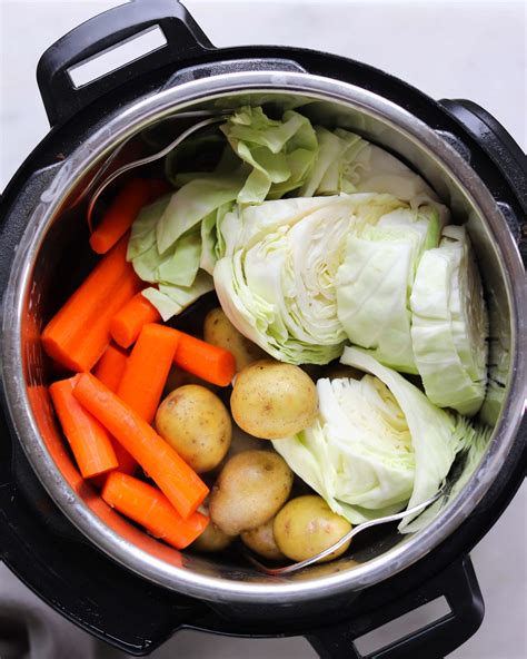 How much fat is in beef sw potato cabbage carrots (80247.0) - calories, carbs, nutrition