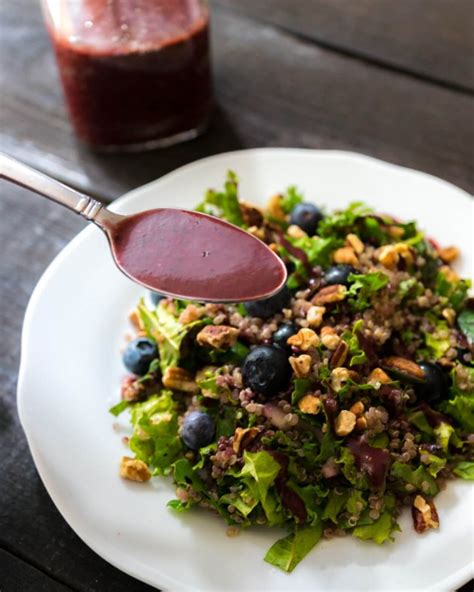 How much fat is in berry balsamic - calories, carbs, nutrition