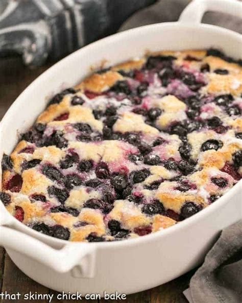 How much fat is in berry cobbler - calories, carbs, nutrition