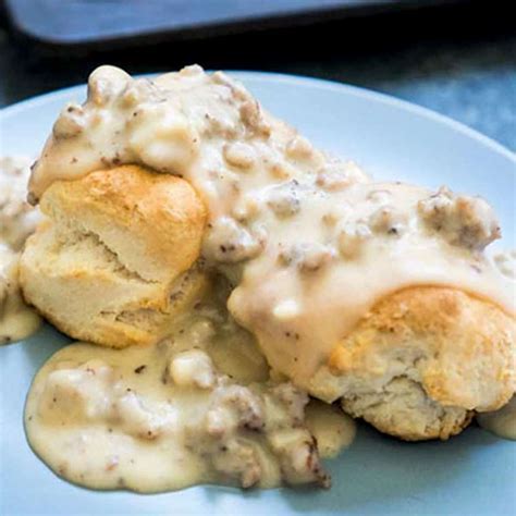 How much fat is in biscuit and gravy - calories, carbs, nutrition