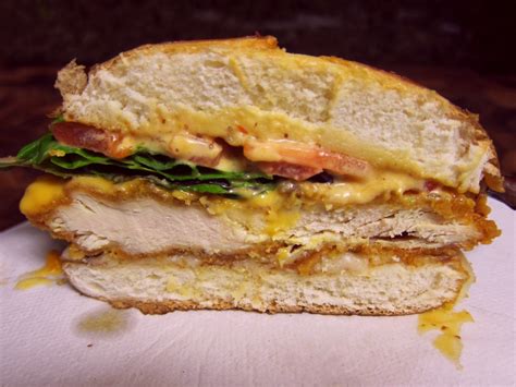 How much fat is in bistro chicken pretzel sandwich - calories, carbs, nutrition