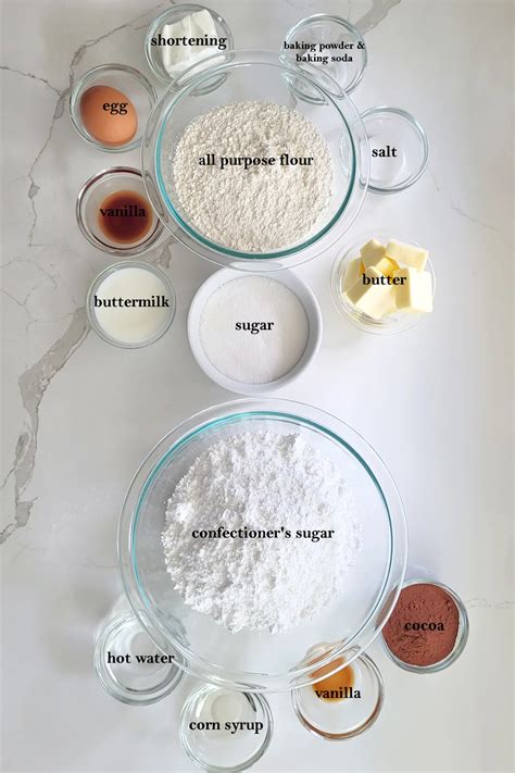 How much fat is in black and white cookies - calories, carbs, nutrition