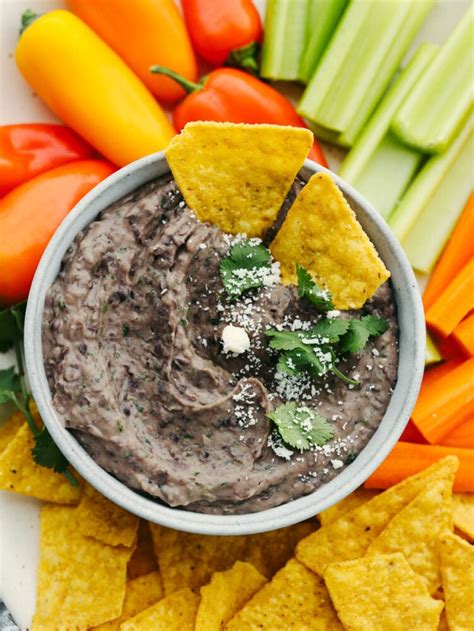 How much fat is in black bean dip - calories, carbs, nutrition