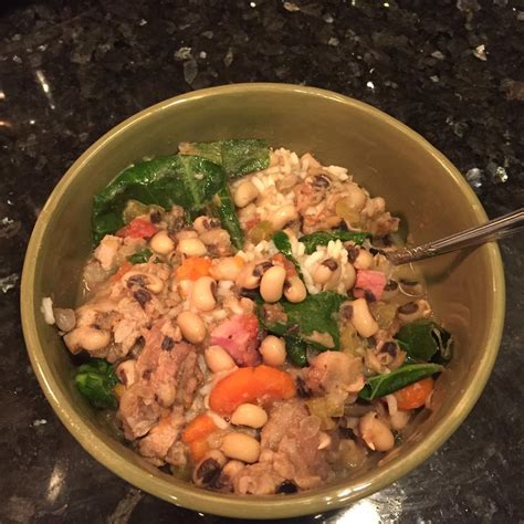 How much fat is in black-eyed peas with pork and greens (45235.0) - calories, carbs, nutrition