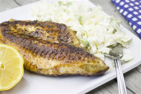 How much fat is in blackened catfish pistolette - calories, carbs, nutrition