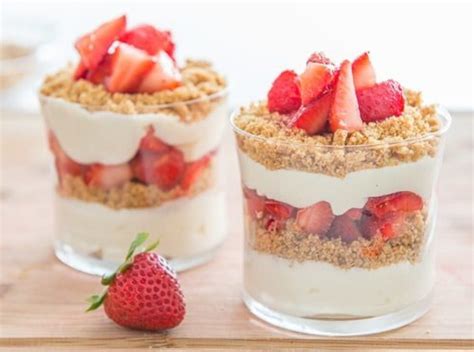 How much fat is in blendables strawberry banana parfait - calories, carbs, nutrition