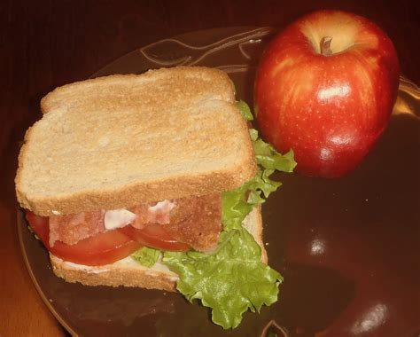 How much fat is in blt - calories, carbs, nutrition