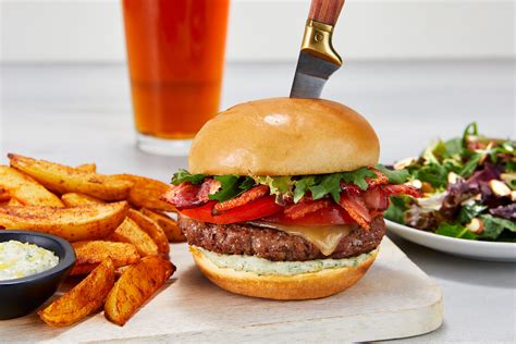 How much fat is in blt burger on white bun - calories, carbs, nutrition