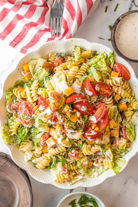 How much fat is in blt pasta salad - calories, carbs, nutrition