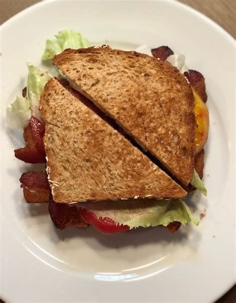 How much fat is in blt with garlic mayo - calories, carbs, nutrition