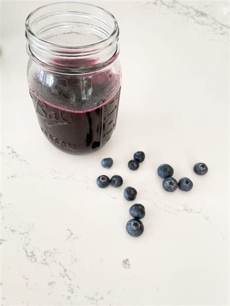 How much fat is in blueberry coffee syrup (81010.26) - calories, carbs, nutrition