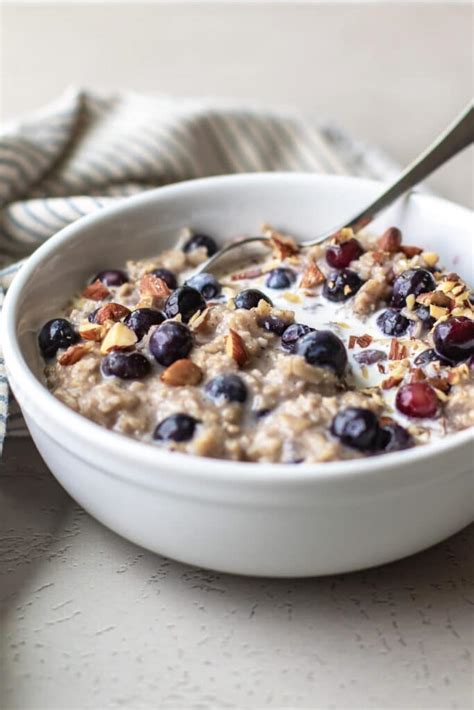 How much fat is in blueberry oatmeal - calories, carbs, nutrition