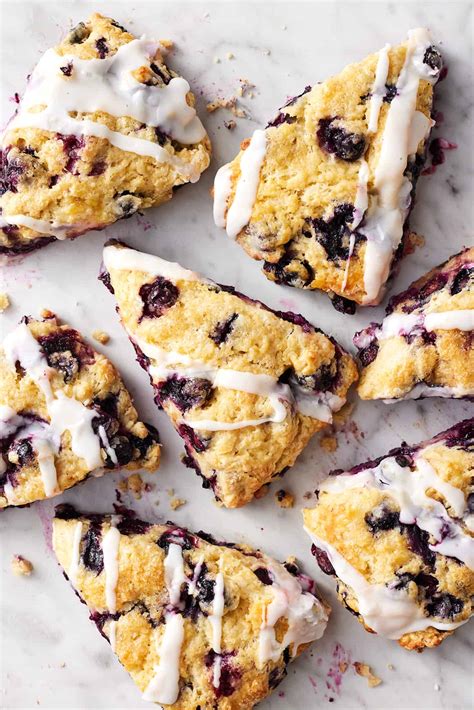 How much fat is in blueberry scone - calories, carbs, nutrition