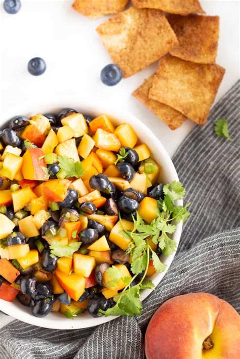 How much fat is in blueberry-peach salsa - calories, carbs, nutrition