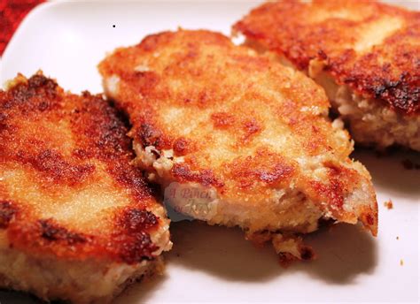 How much fat is in boneless center cut pork chops - calories, carbs, nutrition