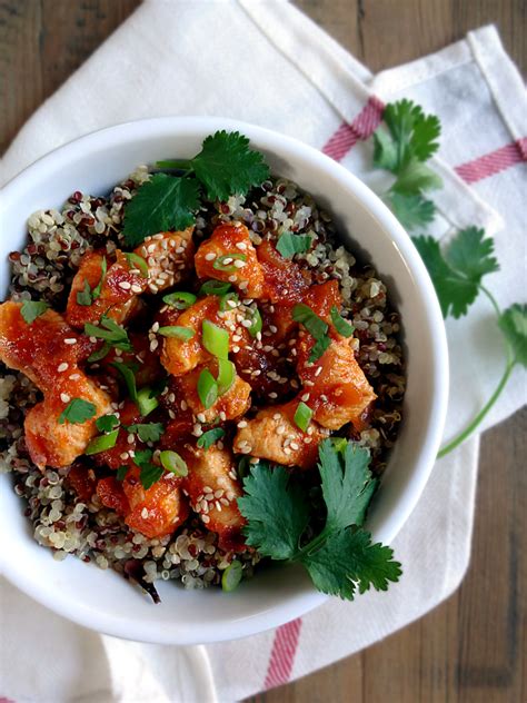 How much fat is in bowl sriracha chicken - calories, carbs, nutrition