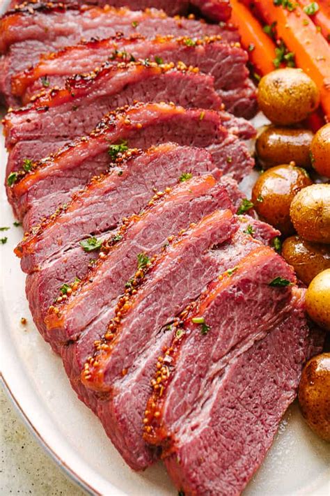How much fat is in braised corned beef - calories, carbs, nutrition