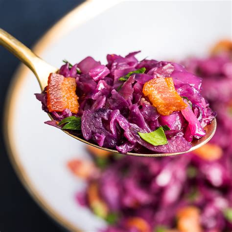 How much fat is in braised red cabbage - calories, carbs, nutrition