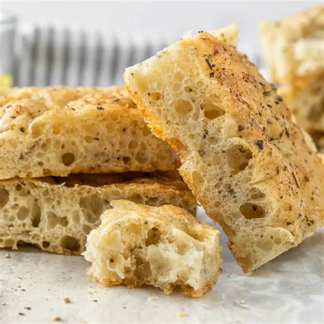 How much fat is in bread focaccia black pepper hsp slc=3x4 - calories, carbs, nutrition