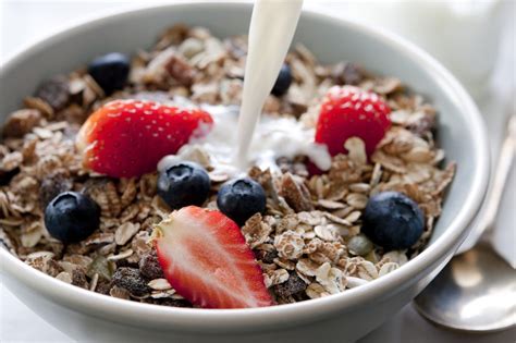 How much fat is in breakfast - 1% milk for cereals - calories, carbs, nutrition