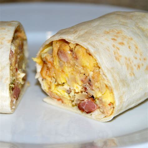 How much fat is in breakfast bacon burrito - calories, carbs, nutrition