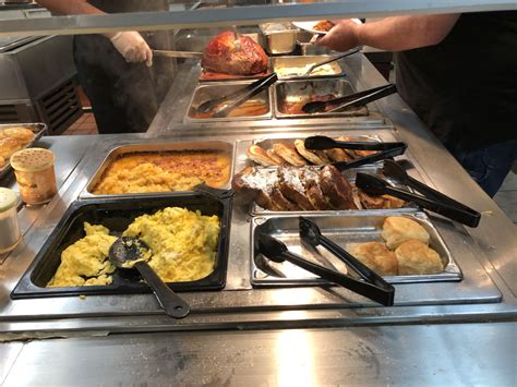 How much fat is in breakfast buffet - calories, carbs, nutrition