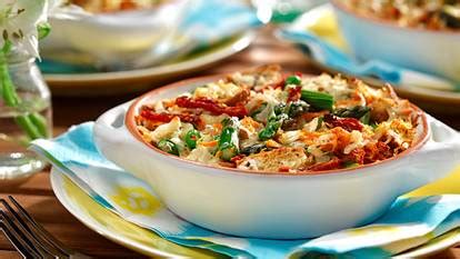 How much fat is in breakfast strata primavera - calories, carbs, nutrition