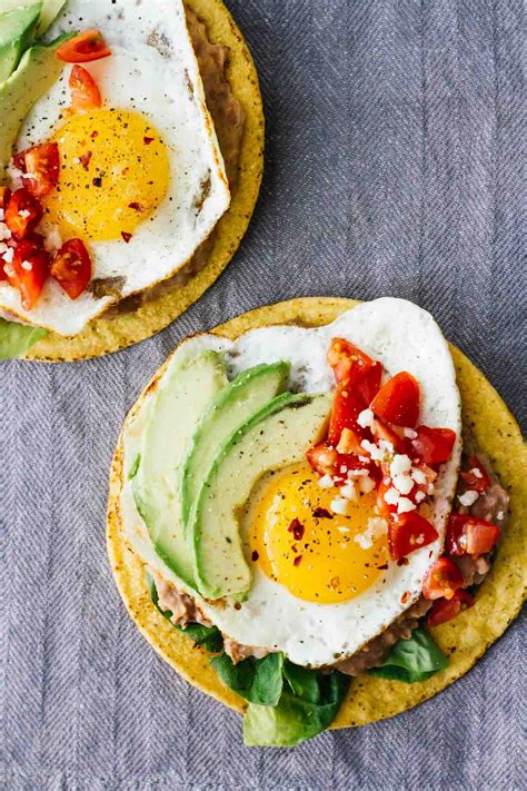 How much fat is in breakfast tostada - calories, carbs, nutrition