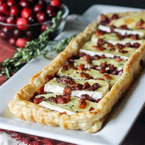 How much fat is in brie and chestnut tart served with salad - calories, carbs, nutrition