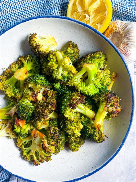 How much fat is in broccoli florets sauteed lemon garlic & red pepper 1/2 cup - calories, carbs, nutrition