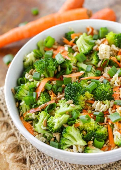 How much fat is in broccoli slaw snack - calories, carbs, nutrition