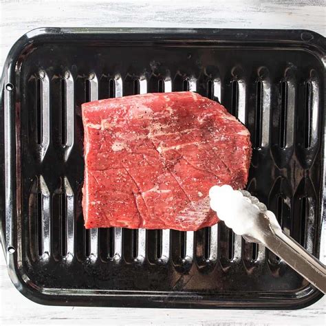 How much fat is in broiled flank steak - calories, carbs, nutrition