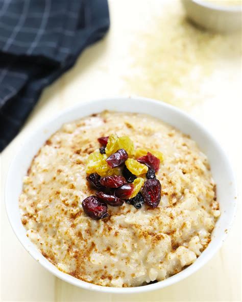 How much fat is in brown rice pudding - calories, carbs, nutrition