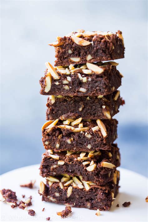 How much fat is in brownie almond - calories, carbs, nutrition