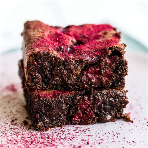 How much fat is in brownie triple chocolate raspberry sweet shot - calories, carbs, nutrition