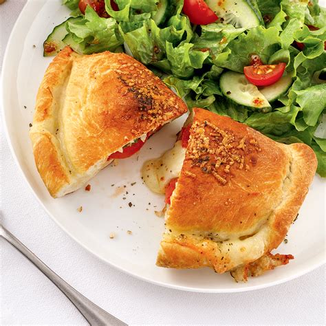 How much fat is in bruschetta calzone - calories, carbs, nutrition
