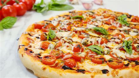 How much fat is in bruschetta pizza - calories, carbs, nutrition