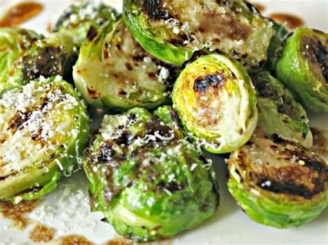 How much fat is in brussel sprouts with onion - calories, carbs, nutrition